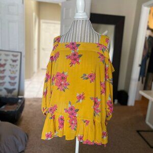 Current Air yellow floral cold shoulder top sz s.